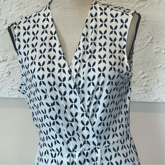 Banana Republic Faux Wrap Dress Women's Sleeveless Blue White Sz M NWT - Picture 4 of 8